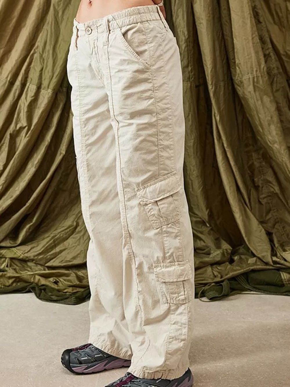 Urban Outfitters BDG Ecru Y2K Low Rise Baggy Cargo Pants